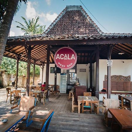 Acala Hostel & Reef Bar Toyapakeh Zewnętrze zdjęcie