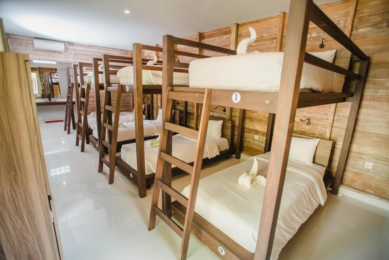 Acala Hostel & Reef Bar Toyapakeh Zewnętrze zdjęcie