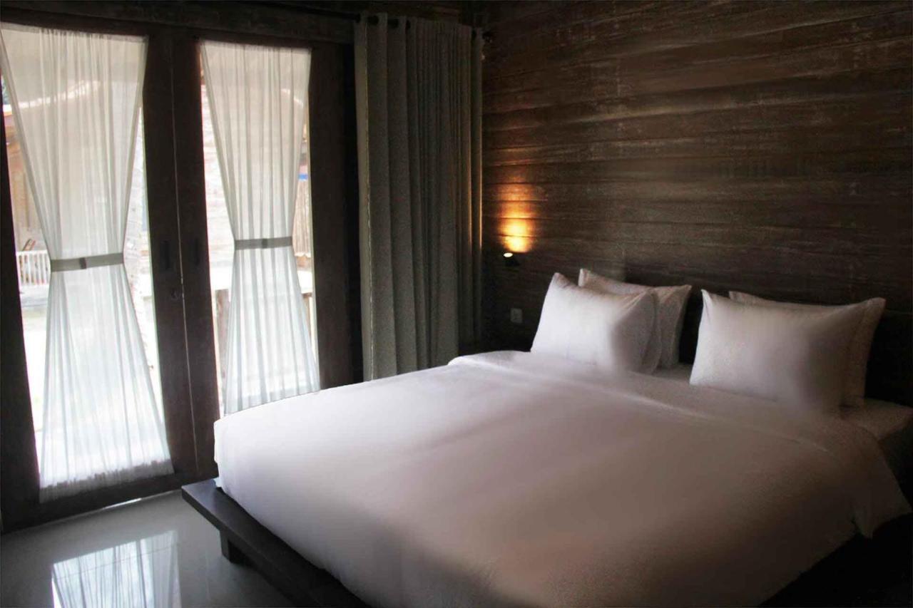 Acala Hostel & Reef Bar Toyapakeh Zewnętrze zdjęcie