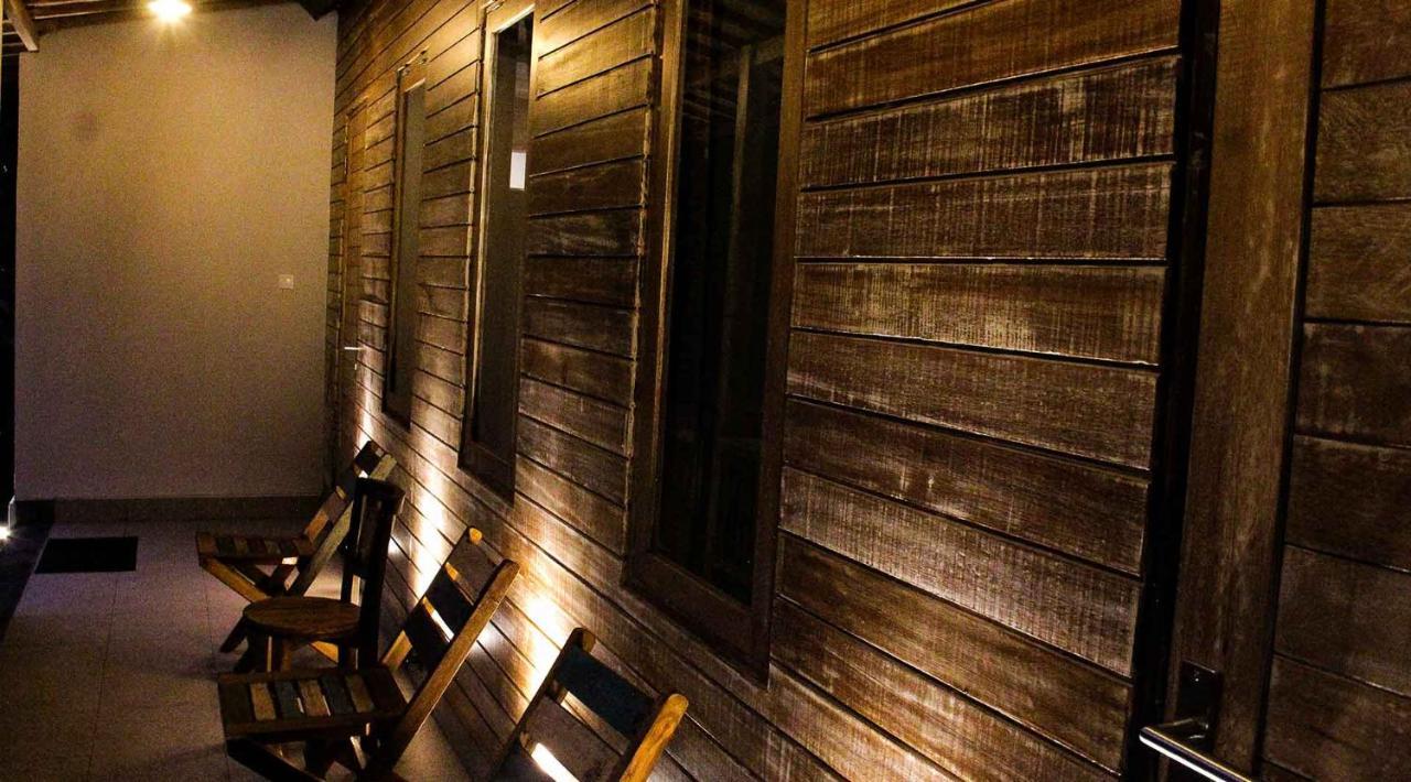 Acala Hostel & Reef Bar Toyapakeh Zewnętrze zdjęcie