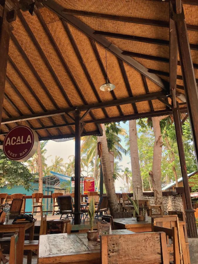 Acala Hostel & Reef Bar Toyapakeh Zewnętrze zdjęcie